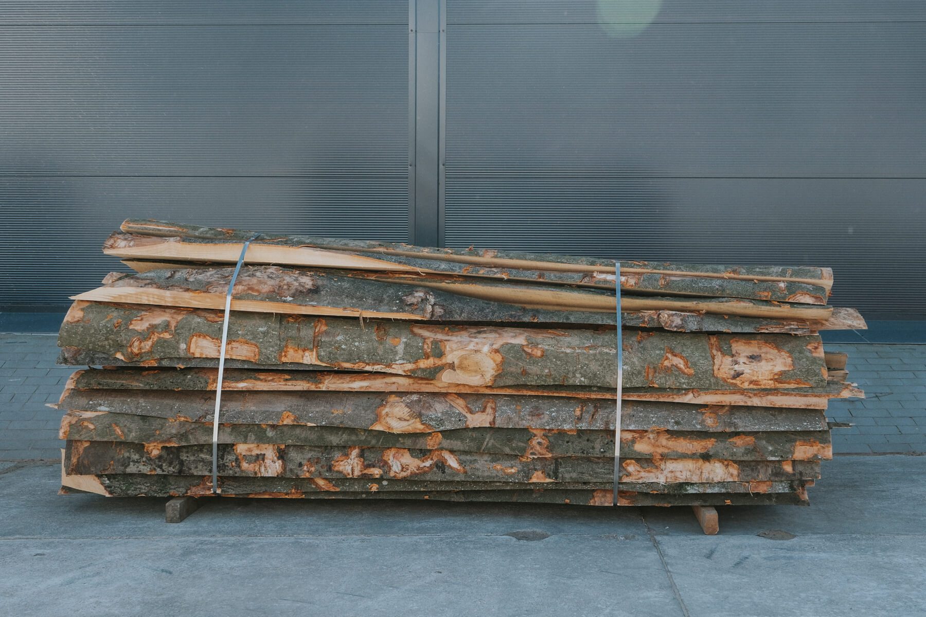 Sawn timber edges